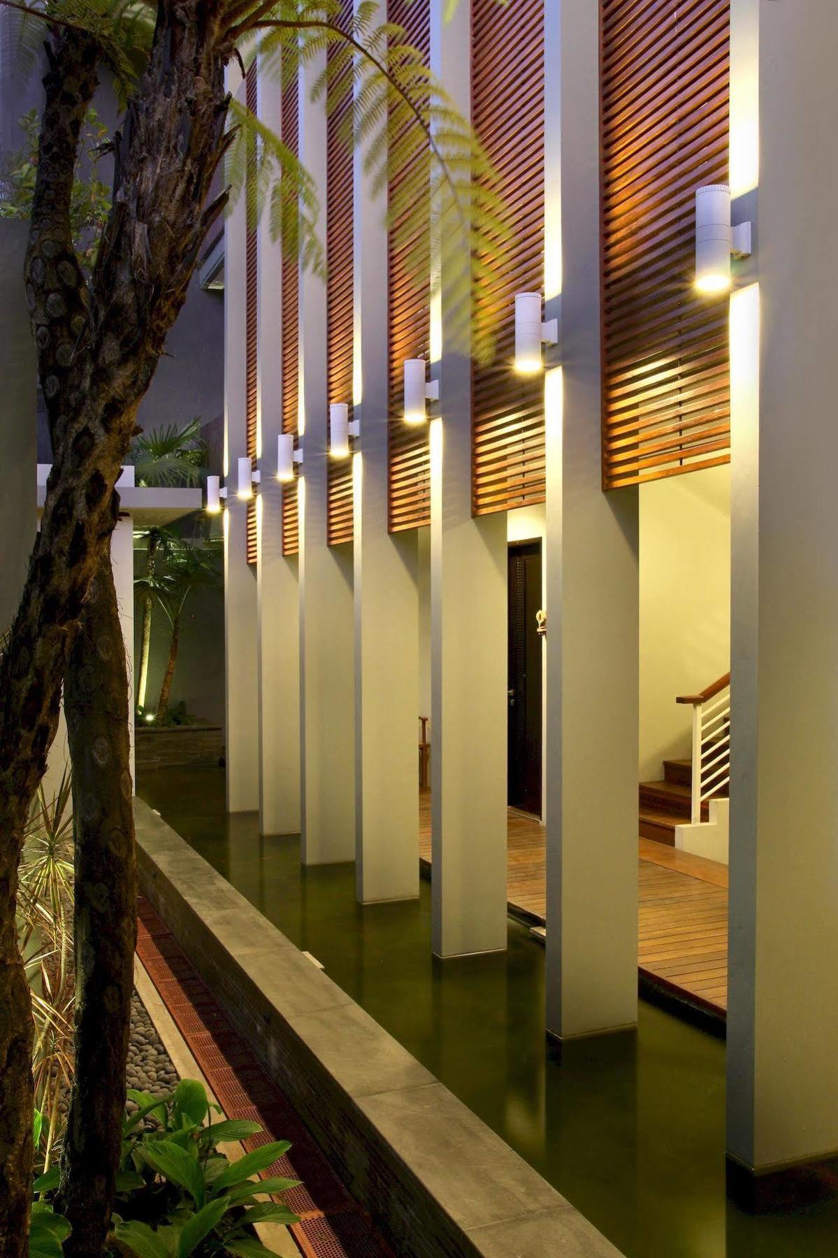 COZY Boutique Pensión Malang Exterior foto